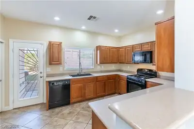 9010 Mossy Hollow Avenue, Las Vegas, NV 89149 Kitchen