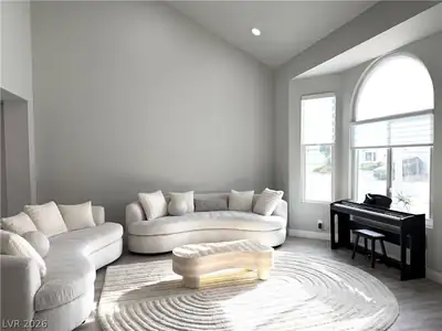2724 Monrovia Drive, Las Vegas, NV 89117 Living Room