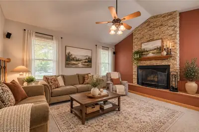 1121 Bunnell Avenue, Logandale, NV 89021 Living Room