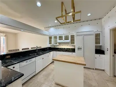 8729 Carlitas Joy Court, Las Vegas, NV 89117 Kitchen