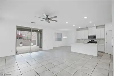 2728 Lindsey Springs Street, Las Vegas, NV 89142 Living Room