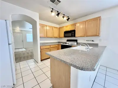 2048 Rose Coral Avenue, Las Vegas, NV 89106 Kitchen