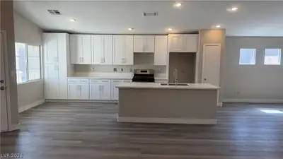 1018 Elliot Park Avenue, North Las Vegas, NV 89032 Kitchen