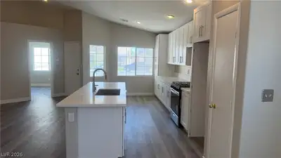1018 Elliot Park Avenue, North Las Vegas, NV 89032 Kitchen