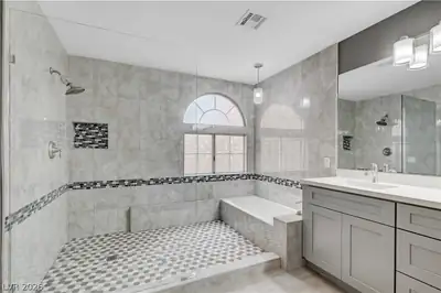 24 Myrtle Beach Drive, Henderson, NV 89074 Primary Bathroom