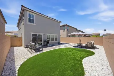 8724 Crestwood Hills Street, Las Vegas, NV 89113 Yard