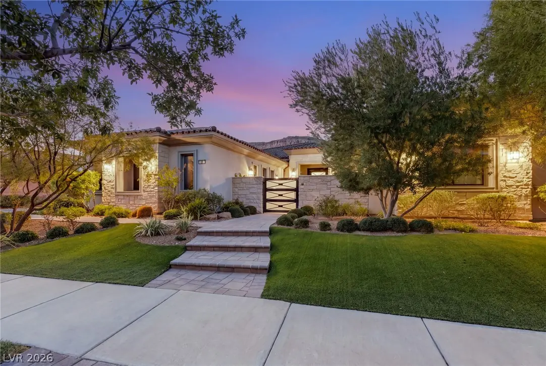 22 Greenside Drive, Las Vegas, NV 89141