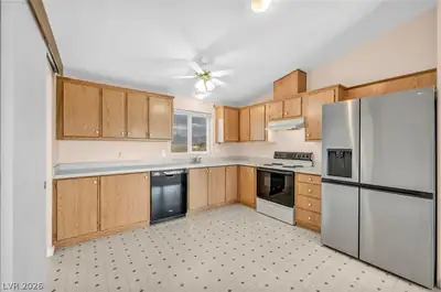 3920 Effinger Street, Pahrump, NV 89060 Kitchen