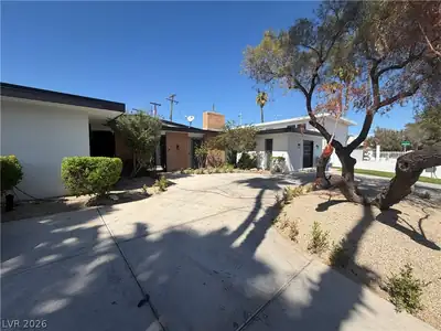 3833 South Eastern Avenue Las Vegas, NV 89169