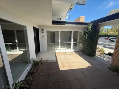 3833 South Eastern Avenue, Las Vegas, NV 89169 Courtyard