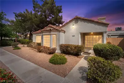 5424 Comchec Way 105, Las Vegas, NV 89108 Front of Structure