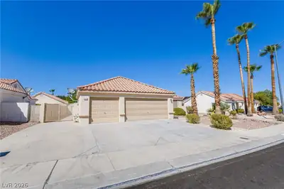 7812 Wedlock Lane, Las Vegas, NV 89129 Front of Structure