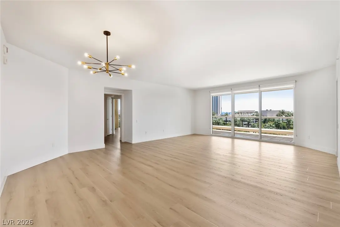 2857 Paradise Road 403, Las Vegas, NV 89109