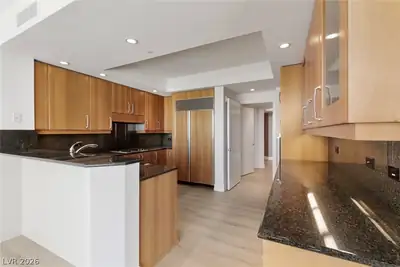 2857 Paradise Road 403, Las Vegas, NV 89109 Kitchen