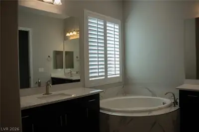 11814 Saverio Avenue, Las Vegas, NV 89138 Primary Bathroom