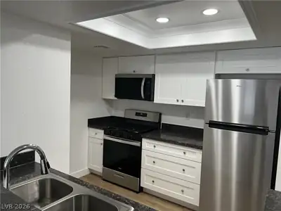 8070 West Russell Road 1057, Las Vegas, NV 89113 Kitchen