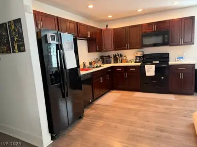 940 Miller Avenue, Las Vegas, NV 89106 Kitchen