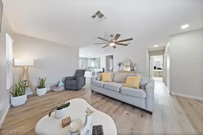 624 Black Sand Court, Henderson, NV 89011 Living Room