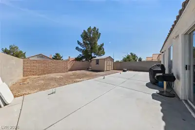 624 Black Sand Court, Henderson, NV 89011 Yard
