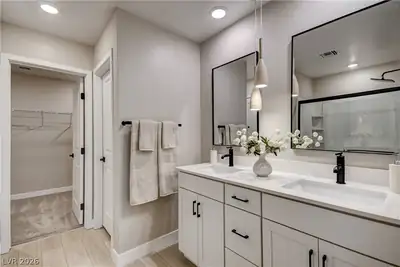3568 Anastagio Lane, Henderson, NV 89044 Primary Bathroom