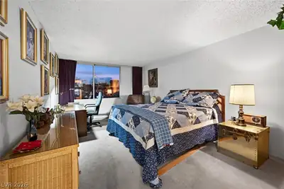 205 East Harmon Avenue 1002, Las Vegas, NV 89169 Primary Bedroom