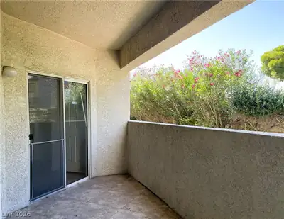6820 San Ricardo Avenue 104, Las Vegas, NV 89146 Patio