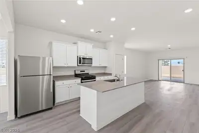 2758 Avril Point Street, Las Vegas, NV 89156 Kitchen
