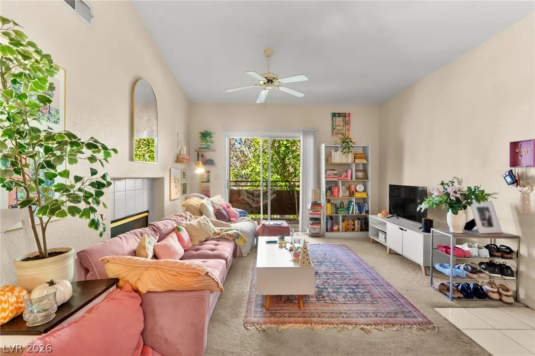 7628 Pacific Hills Avenue 204, Las Vegas, NV 89128