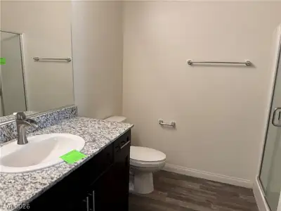2642 Wimbledon White Court, North Las Vegas, NV 89086 Bathroom