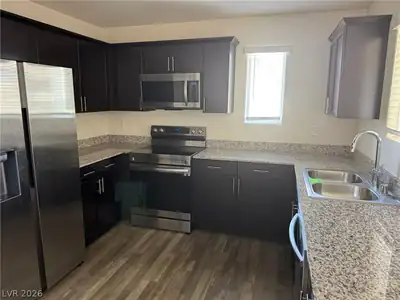 2642 Wimbledon White Court, North Las Vegas, NV 89086 Kitchen