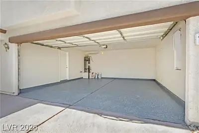 10239 Keystone Pastures Street, Las Vegas, NV 89183 Garage