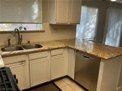 8737 Wintry Garden Avenue, Las Vegas, NV 89134 Kitchen