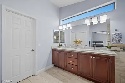 1640 Yellow Tulip Place, Henderson, NV 89012 Primary Bathroom