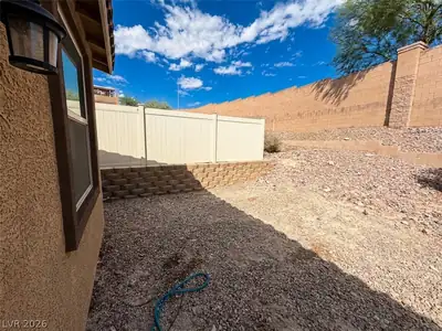 2657 Crystal Blue Street, Laughlin, NV 89029 Yard