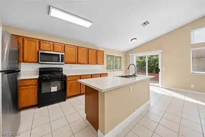 3735 White Ivory Court, Las Vegas, NV 89147 Kitchen