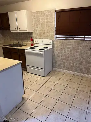 1801 Elm Avenue, Las Vegas, NV 89101 Kitchen
