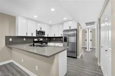2106 Sleepy Court, Las Vegas