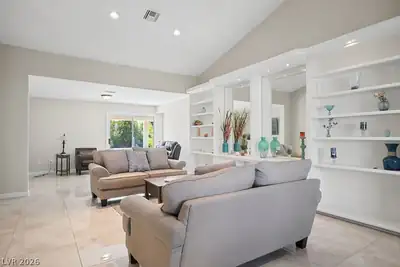 2805 Bent Tree Court, Las Vegas, NV 89134 Living Room