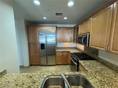 2240 Village Walk Drive 2206 Henderson, NV 89052