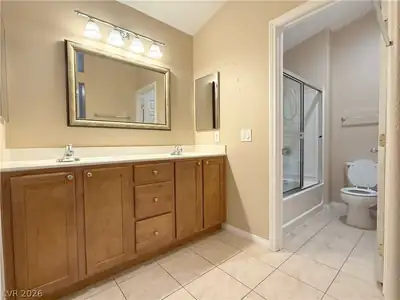 5412 Tinker Toy Avenue, Las Vegas, NV 89139 Primary Bathroom