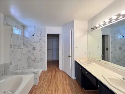 3553 Lazy Sun Lane, Las Vegas, NV 89147 Primary Bathroom