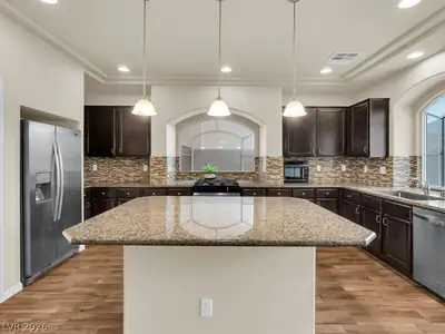 6465 Grande River Court, Las Vegas, NV 89139 Kitchen