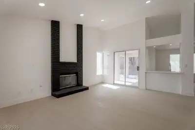 2118 Fountain Springs Drive, Henderson, NV 89074 Living Room