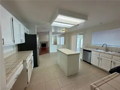 5 Tarryall Terrace, Henderson, NV 89074 Kitchen