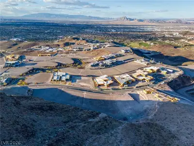 7 Chisel Crest Court, Henderson, NV 89012 