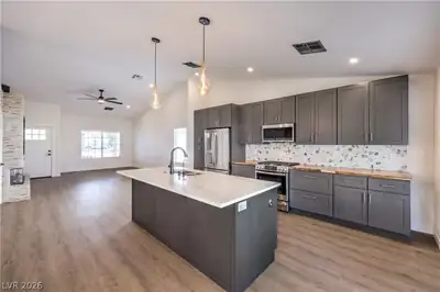 7504 Powder River Court, Las Vegas, NV 89131 Kitchen
