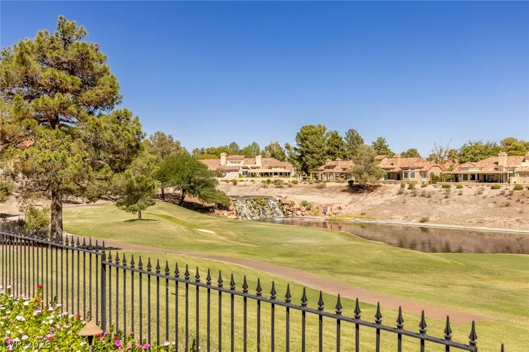 8060 Castle Pines Avenue, Las Vegas, NV 89113