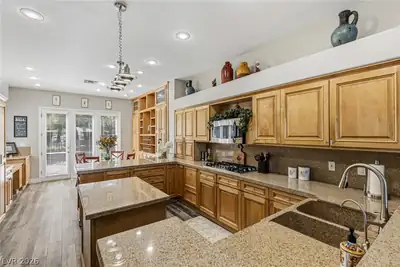 8060 Castle Pines Avenue, Las Vegas, NV 89113 