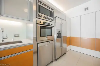 3726 Las Vegas Boulevard 704, Las Vegas, NV 89158 Kitchen