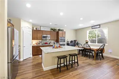10315 Parkview Mountain Avenue, Las Vegas, NV 89166 Kitchen